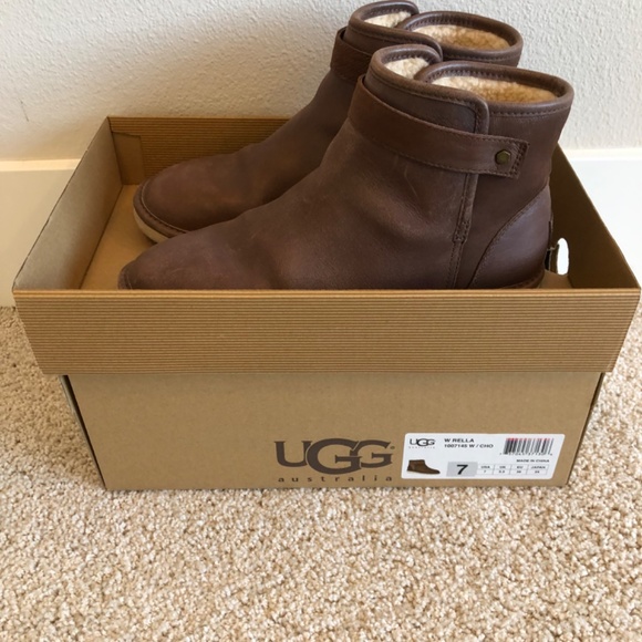 UGG Australia ANKLE BOOTS - Picture 6 of 9